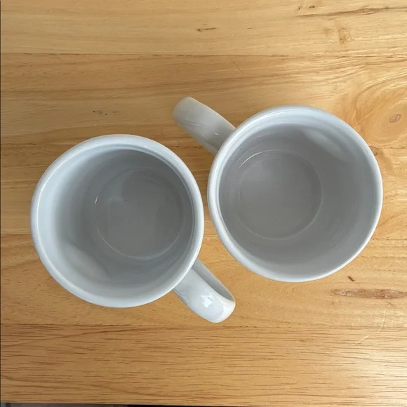 Williams Sonoma pair of white ceramic mugs with indented red heart - Picture 6 of 9